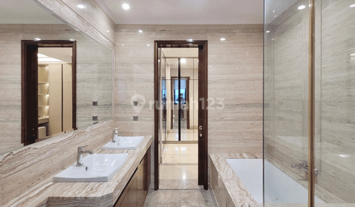 District 8 Apartment 4 Bedrooms, Furnished With Modern Interior 