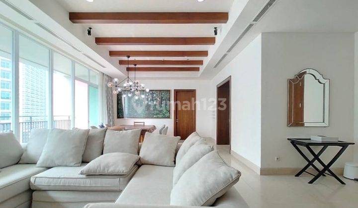 Apartment Pakubuwono Signature 4 Bedrooms + study room, Furnished with nice interior