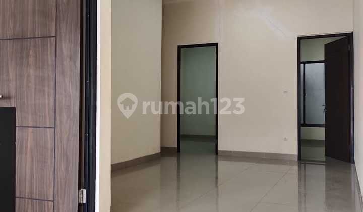 Rumah Siap Huni Rapi Dan Terawat Di Taman Mediterania Citra Raya  2