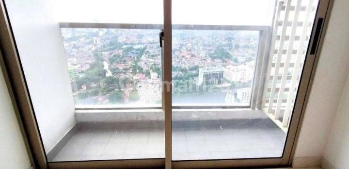 Apartment 3 BR Semi Furnished Taman Anggrek Residence Jakarta Barat  2