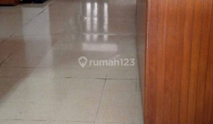 Gedung 3 Lantai Gedung Dibawah Njop di Gunung Sahari 2