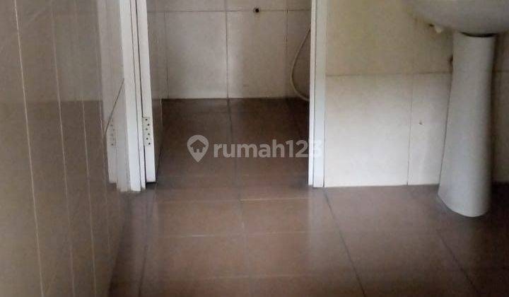Gedung 3 Lantai Gedung Dibawah Njop di Gunung Sahari 3