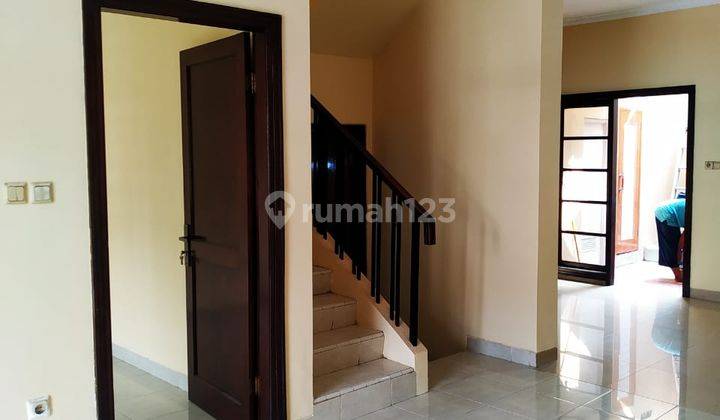 Rumah Bagus Siap Huni 2 Lantai 4br di Pasadena Golf Estate  2