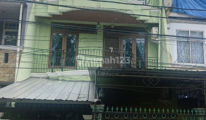 Rumah Bagus 3.5 Lantai Taman Palem Lestari Jakarta Barat  1