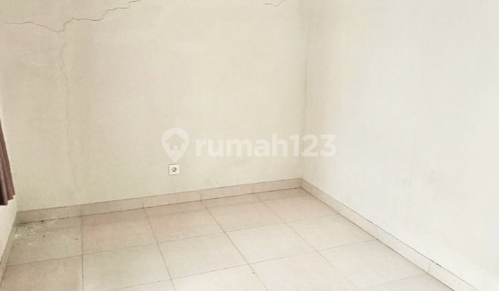 House in Front of Park at Kireina Park BSD Price Reduced!! 2