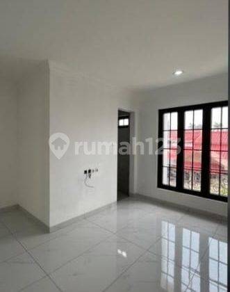 Dijual Rumah 2 Lantai Brand New Komplek Duta Garden 2