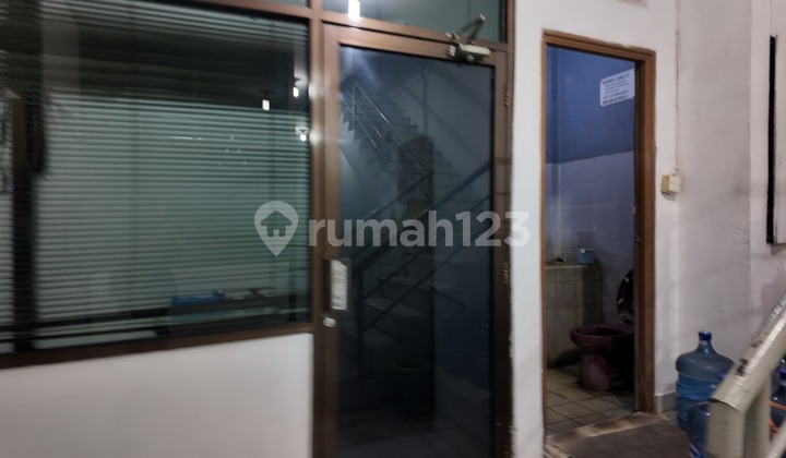 Ruko 4 Lantai di Komplek Roxy Mas Jakarta Pusat Ruko 4 Lantai di Komplek Roxy Mas Jakarta Pusat