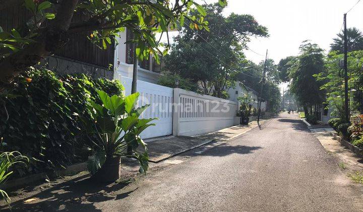 Rumah Super Bagus Asri Ada Kolam Renang Dan Taman Di Jaya Mandala Jakarta Selatan 2