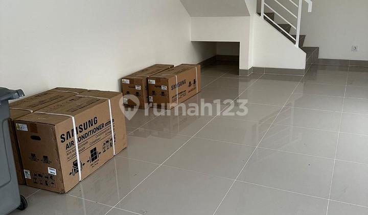 Shop House, 2 Floors Ready to Use in Aniva Grande, Busy Area in Gading Serpong 2