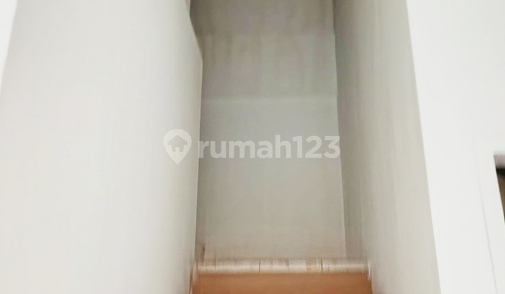 Shop House on Jalan Merdeka Cimone Tangerang, Facing the Main Road, Strategic Location 2