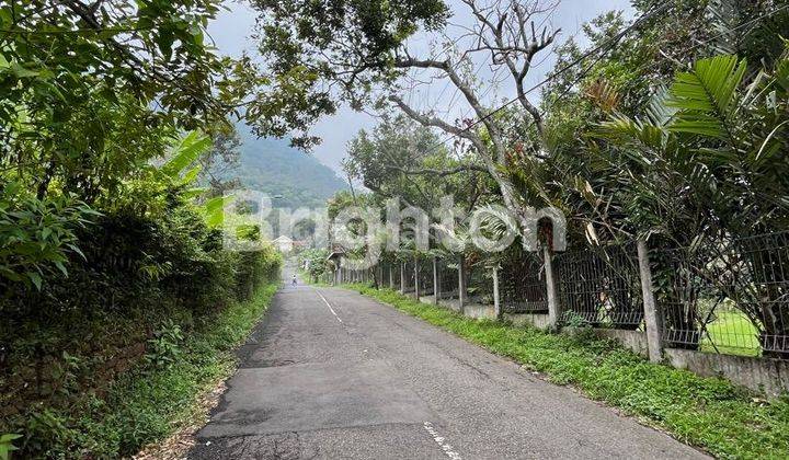 Villa Trawas dengan Kolam Renang 2