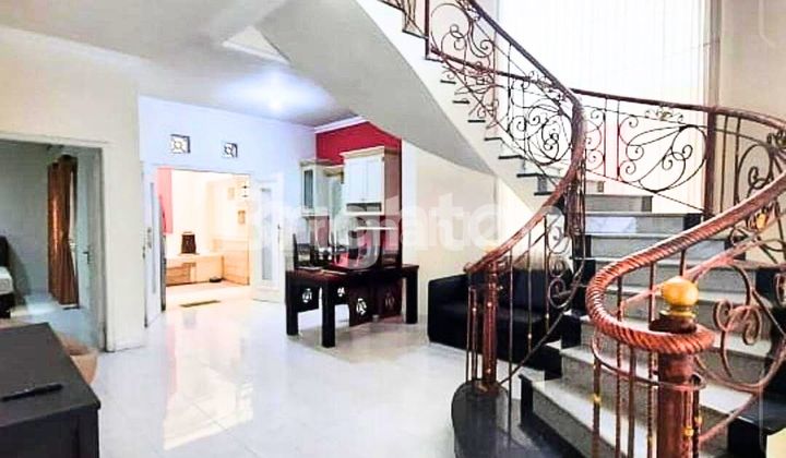 Rumah Full Renov Siap Huni Tenggilis Utara 2