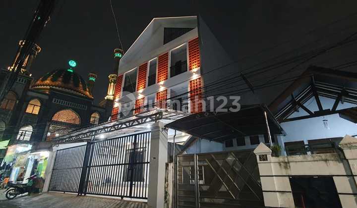 Rumah Kost Di Jakarta Barat Dekat Kampus Binus 3,5 Lantai SHM 1