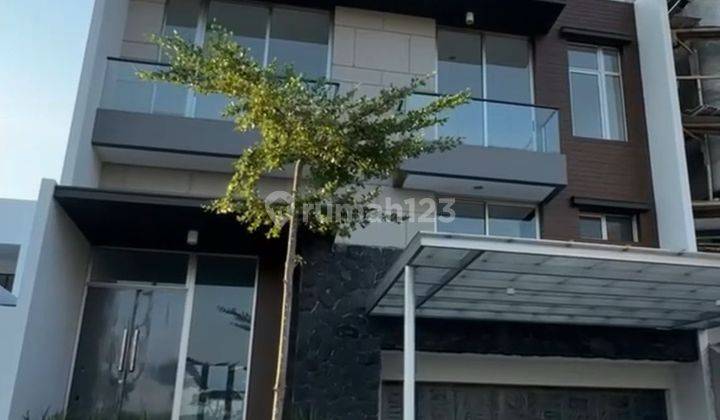 Rumah Bagus Di PIK 2 Pantai Bukit Villa, Luas 10x30m, 2 Lantai 1