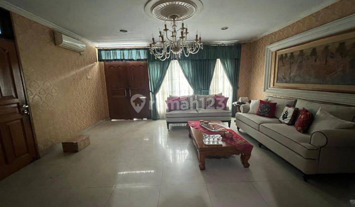 Rumah di Taman Sari Jakarta Barat, 5 Lantai, Shm, Semi Furnished 2