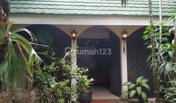 Rumah di Jakarta Pusat, Lt 956m,Lb 483m2,Shm,Harga 90M nego 5