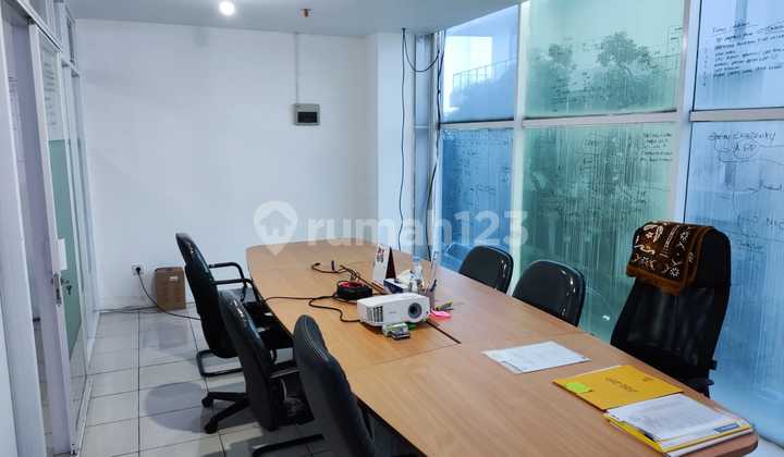 Ruko 3 Lantai di Meruya Jakarta Barat,luas 220m,harga 100jt tahun 6