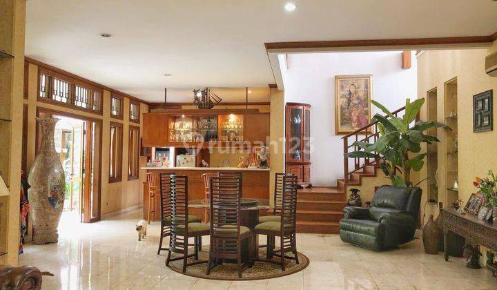 Rumah di Kebayoran Lama Jakarta Selatan, Full Furnish, Shm, 15.5m 6