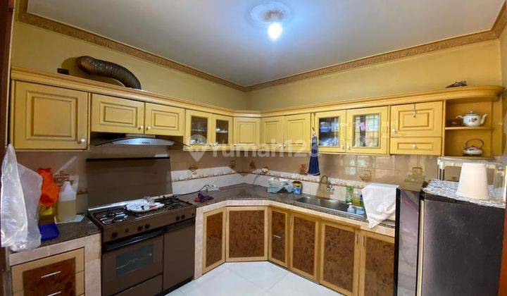 Rumah di Muara Karang Jakarta, Ukuran 10x20, Semi Furnish, Shm 9