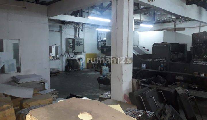 Pabrik di Cengkareng Jakarta Barat Luas 1.300m Shm,harga 15m Nego 8