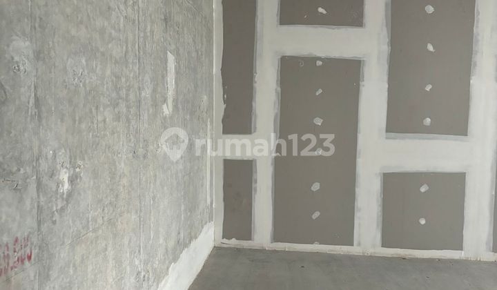 Office World Capital Tower Mega Kuningan South Jakarta Area 86.49m² 5th floor 2