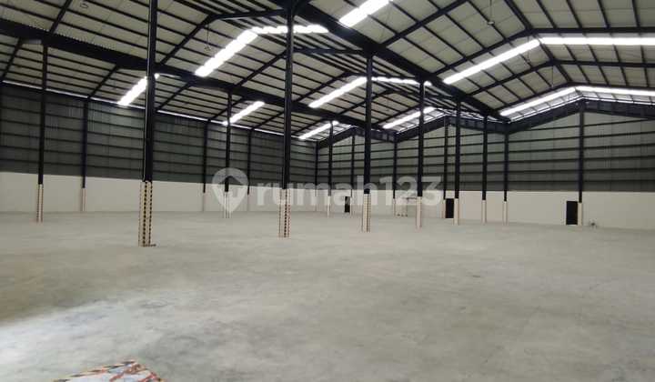 Warehouse in Benda Jurumudi Tangerang, Area 546m² with Loading Dock