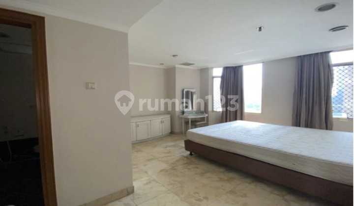 Apartemen Slipi, 3br, Luas 118m² Di Bawah Njop