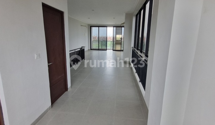 Rukan in Mega Kuningan, 3 Floors, Hook, Land Area 135M² 2