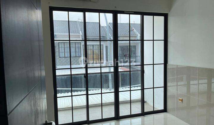 Rumah Bagus 2 Lantai Di Green Lake City Luas 4x12 Shm 1