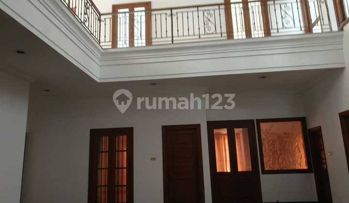 Rumah Gandeng Mewah Di Rajawali Selatan, Luas 800m2, 3 Lantai Shm 2