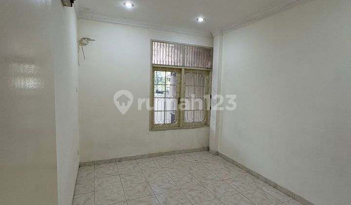 Rumah di Kembangan Baru, 5 Menit ke Lippo Mall Puri, Lt 98M² 2