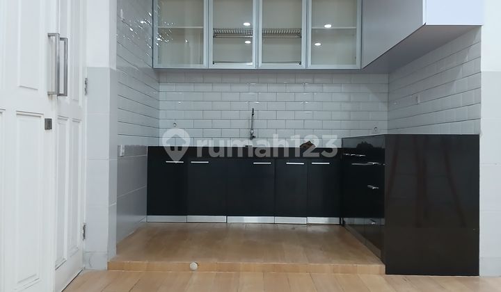 Hook House in Taman Semanan Indah, Size 10.7x15 Semi-Furnished HGB 2