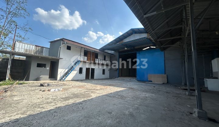 Warehouse in Cipondoh Tangerang, Area 500 m2, Access for 40-Foot Containers.