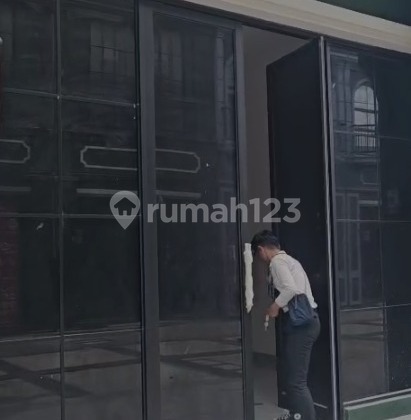 Euro Asia Pantai Indah Kapuk 2 Shop House, Size 5x10, 3 Floors Euro Asia Pantai Indah Kapuk 2 Shop House, Size 5x10, 3 Floors