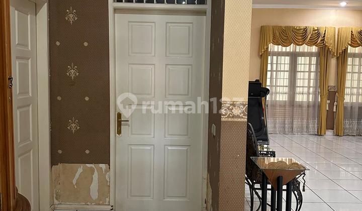 House in Cipete Cilandak, Cemara Street, South Jakarta, Land Area 385M² 2