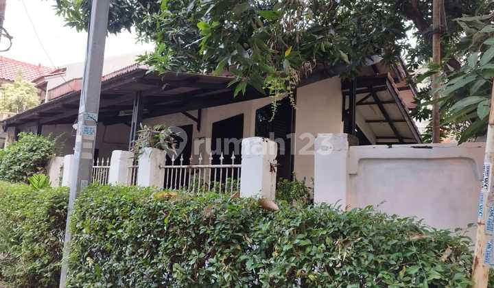 House in Puri Indah (Land Only), Corner Lot, Land Area 270m² House in Puri Indah (Land Only), Corner Lot, Land Area 270m²