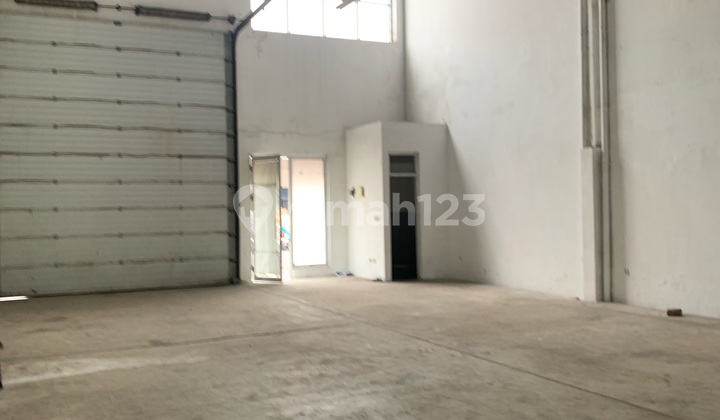 Warehouse in Green Sedayu Bizpark Warehouse Complex, Kalideres, West Jakarta City. Size 9x20m. 175 million/year. Ready Mid Dec 2025. Warehouse in Green Sedayu Bizpark Warehouse Complex, Kalideres, West Jakarta City. Size 9x20m. 175 million/year. Ready Mid Dec 2025.
