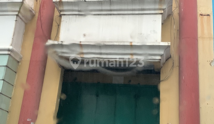 Ruko di Taman Palem Lestari, Perumahan Taman Palem Lestari, Cengkareng Barat, Cengkareng, Kota Jakarta Barat, Dki Jakarta.. Uk 4.5X15m. 3 Lantai.. Unit Ready. Hadap Boulevard.ramai. Sangat Strategis.. 160Jt/Th Nego