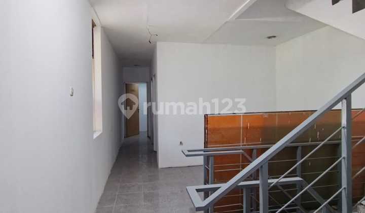 Ruko di Permata Taman Palem, Jl. Permata Taman Palm Blok B3 No 1, Pegadungan, Kalideres, Kota Jakarta Barat. Hoek. Hadap Jalan Raya.sangat Strategis. Uk 4X13m.. 3.5 Lantai..Unit Ready. 100Jt/Th..