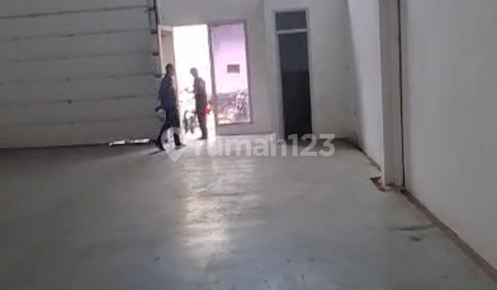 Warehouse at Green Sedayu Biz Park, Jl. Daan Mogot, Kalideres, Kalideres, West Jakarta City.. Land area 9x20m. 1 floor. Unit ready and neat.. 175 million/year