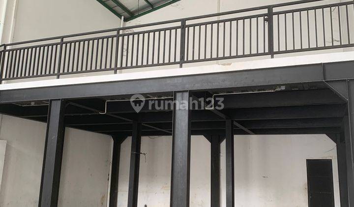 Gudang Di Bizpark Daan Mogot, Jl Raya Daan Mogot Km 18, Jakarta Barat, 9x24m. Ada Sekat Kantor. Gudang 2 Lantai. 200jt/tahun Nego !! 1