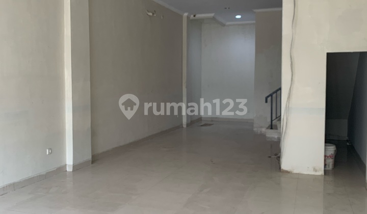 Ruko Hadap Jalan Raya Di Green Lake City, Jl. Green Lake City, Petir, Cipondoh, Kota Tangerang.. Uk 4.5x15m 3.5 Lantai.. 110jt/th. Min 2th. Unit Ready Ruko Hadap Jalan Raya Di Green Lake City, Jl. Green Lake City, Petir, Cipondoh, Kota Tangerang.. Uk 4.5x15m 3.5 Lantai.. 110jt/th. Min 2th. Unit Ready