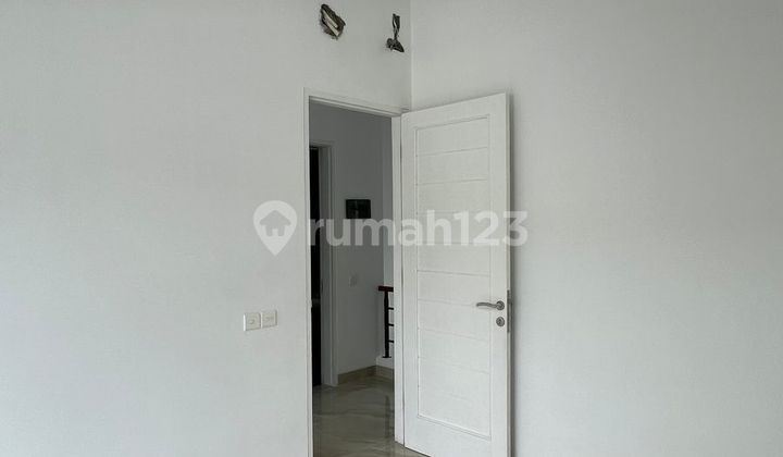 Rumah @Cluster Topaz Gading Serpong.. Uk 6X18m. 3Kmr Tdr.pam. SHM. Unit Renov.. 2.3M Negooo 2