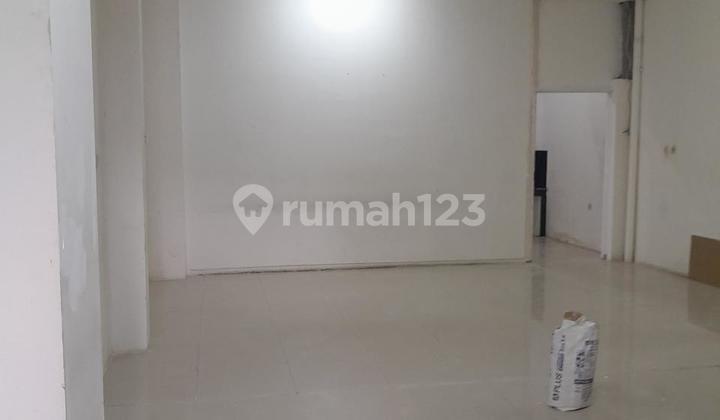Gudang Sedayu Bizpark Daan Mogot Uk 6X20m. Siap Huni. 3.1M Nego !! Gudang Sedayu Bizpark Daan Mogot Uk 6X20m. Siap Huni. 3.1M Nego !!