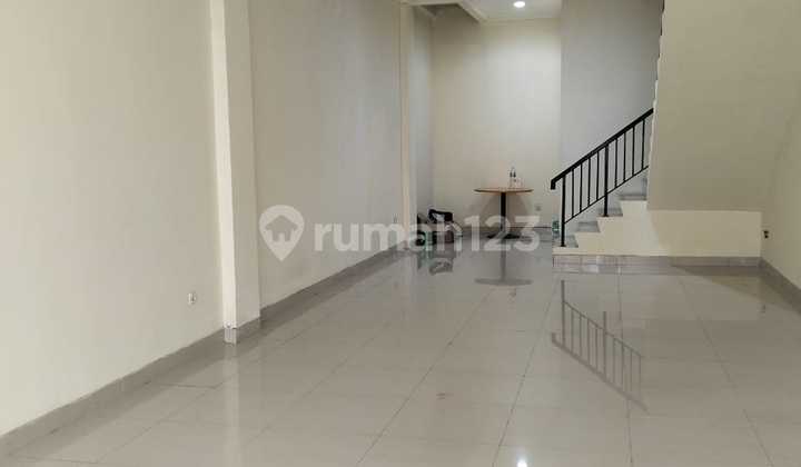 Shop House Facing Main Road @ Green Village Housing, Jl. Raya Kh. Hasyim Ashari, Nerogtog, Pinang, Tangerang City.. Size 4.5X15m. 3 Floors. 95Million/Year.. Unit Ready 1