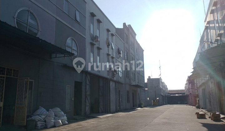 Good Warehouse @ Elang Laut. North Jakarta. Size 10x27m. 3-Storey Office. 2-Storey Warehouse. 12.5M Negotiable.