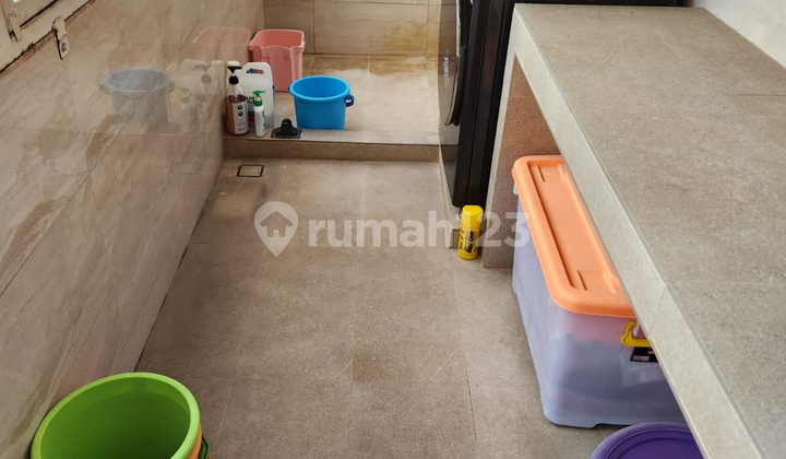 Ready-to-Occupy Shop House @ Duta Harapan Indah.. Nice and Tidy Unit. Already Renovated 4 Floors. Comes with Kitchen Set. 7 Air Conditioning Units. 3.6M Negotiable !! 2