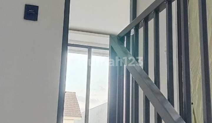 Rumah Bagus.. Cluster Favorit Di Metland Cyber City.. Lt 5x20m. Unit Brand New ! 2 Lantai. Shm. 2.8m Nego 2