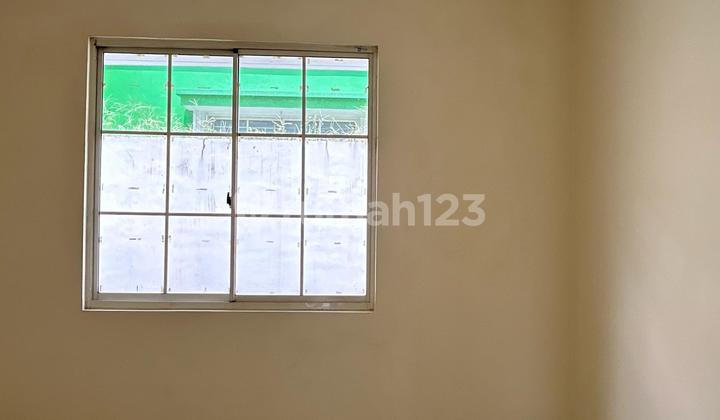 Nice House in Green Lake City Complex, Jl. Green Lake City, Petir, Cipondoh, Tangerang City. Size 4x15m. 2 Floors. Favorite Cluster. 48M/Year. Ready End of Feb 2026.