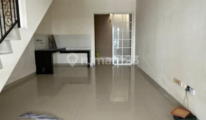 Rumah Bagus di Komplek Green Lake City, Jl. Green Lake City, Petir, Cipondoh, Kota Tangerang, Banten.. Uk 4X15m. 2 Lantai. 50Jt/Th 2